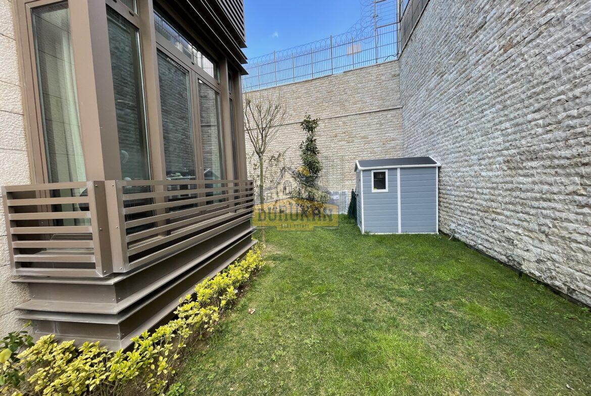 Zekeriyaköy Satılık 6+1 Lüks Villa