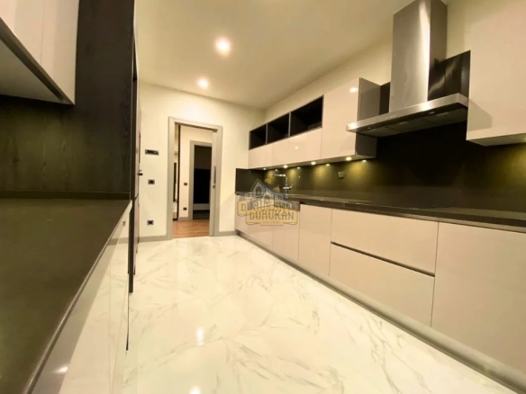 Avangart Istanbul 4+1 Apartment for Sale