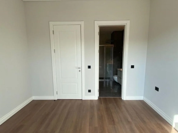 Kağıthane Çamlıvadi 4+1 Apartment for Sale