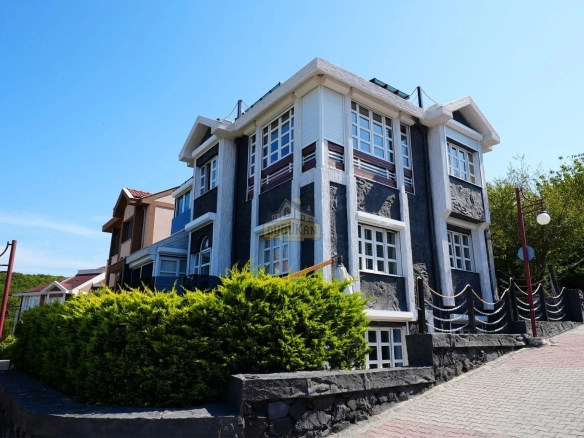 zekeriyaköy satılık villa