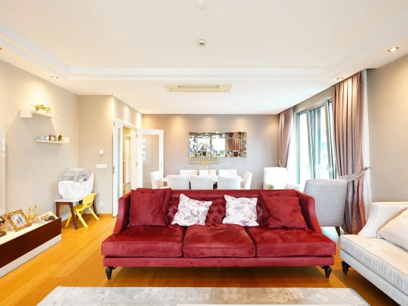 Vadi Teras İstanbul Satılık 3+1