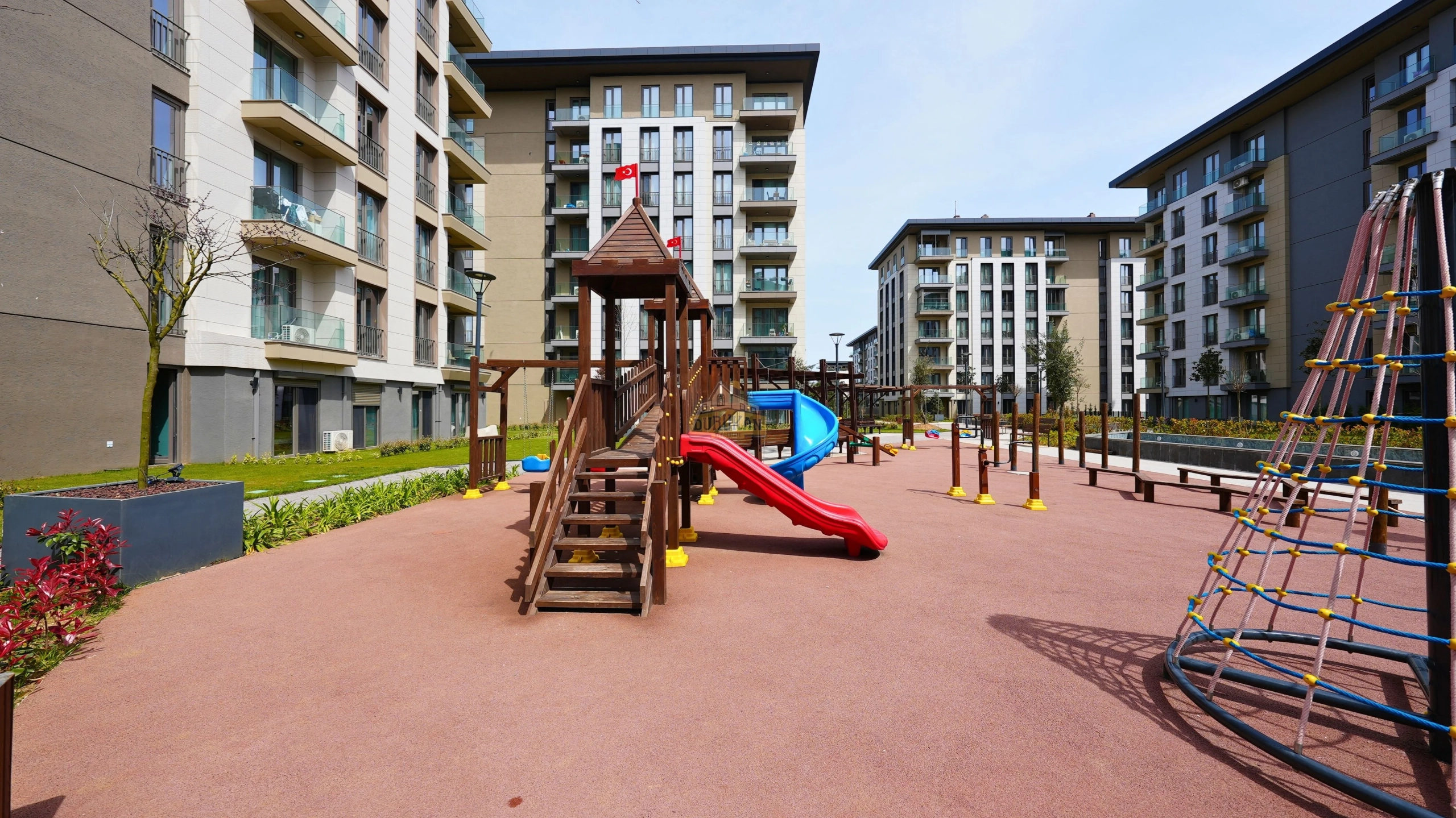 Çınarköy satılık bahçe katı