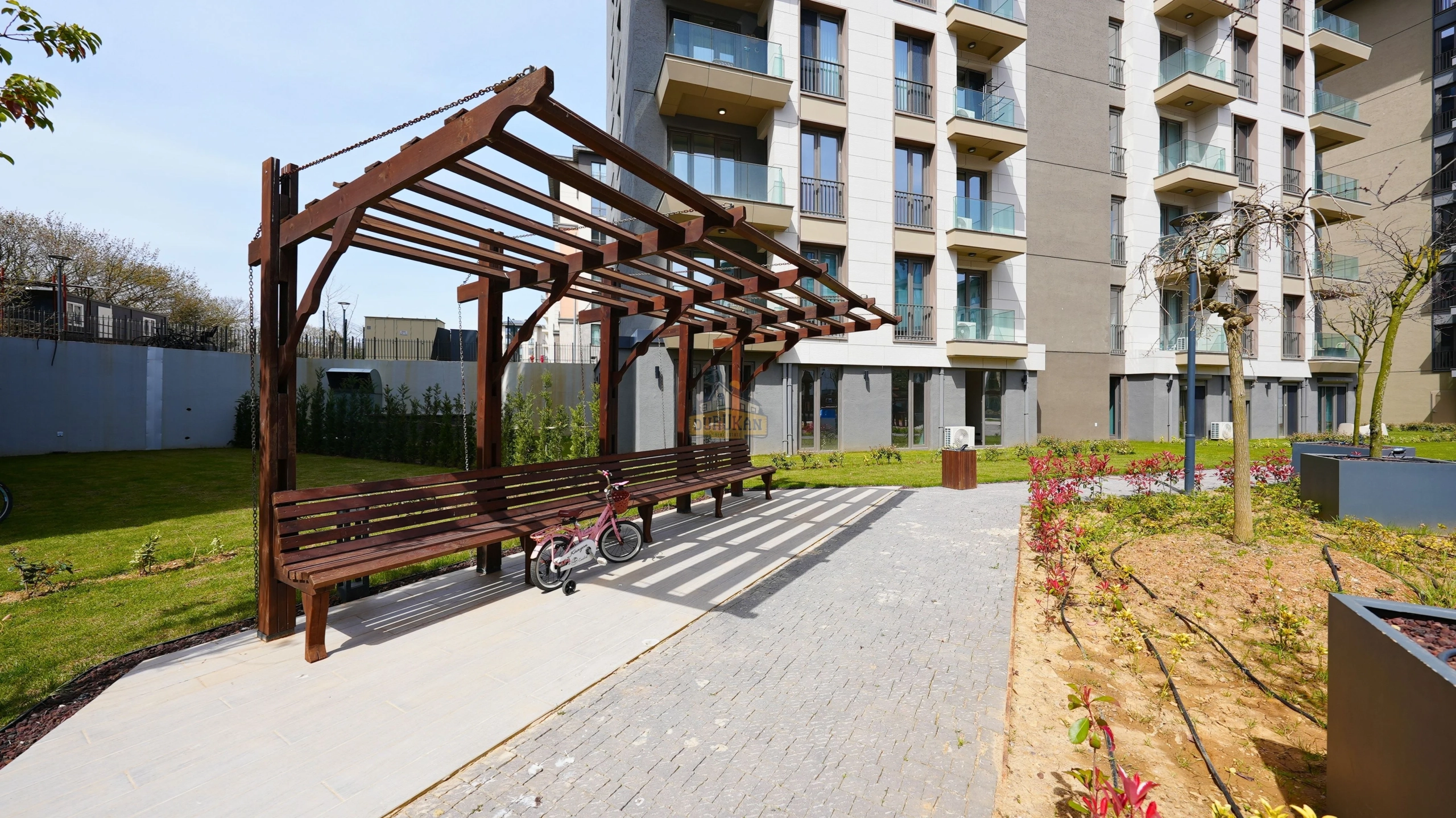 Çınarköy satılık bahçe katı