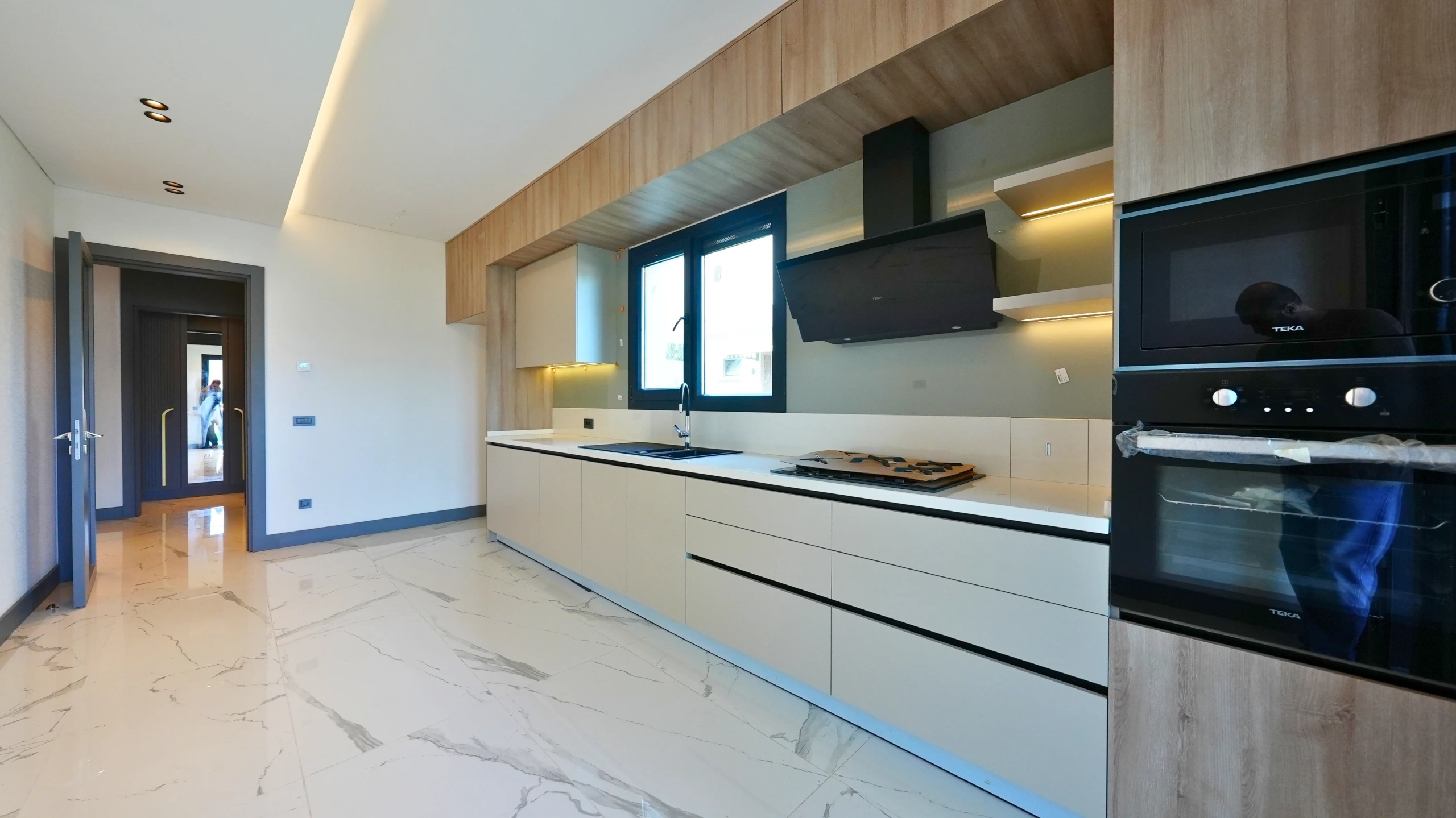 Alya Bahçe Bahçeşehir villa banyo vestiyar dolabı ve lavabo