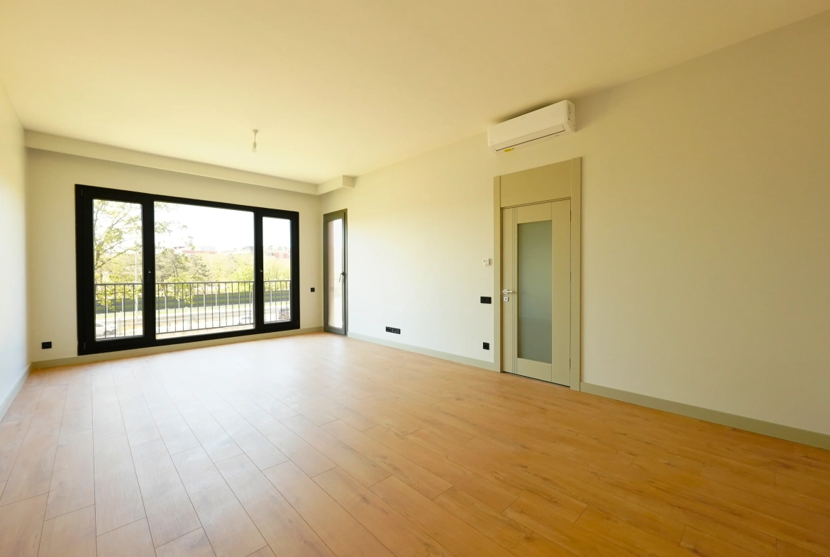 Çınarköy 3+1 satılık daire – salon 1 klima balkon