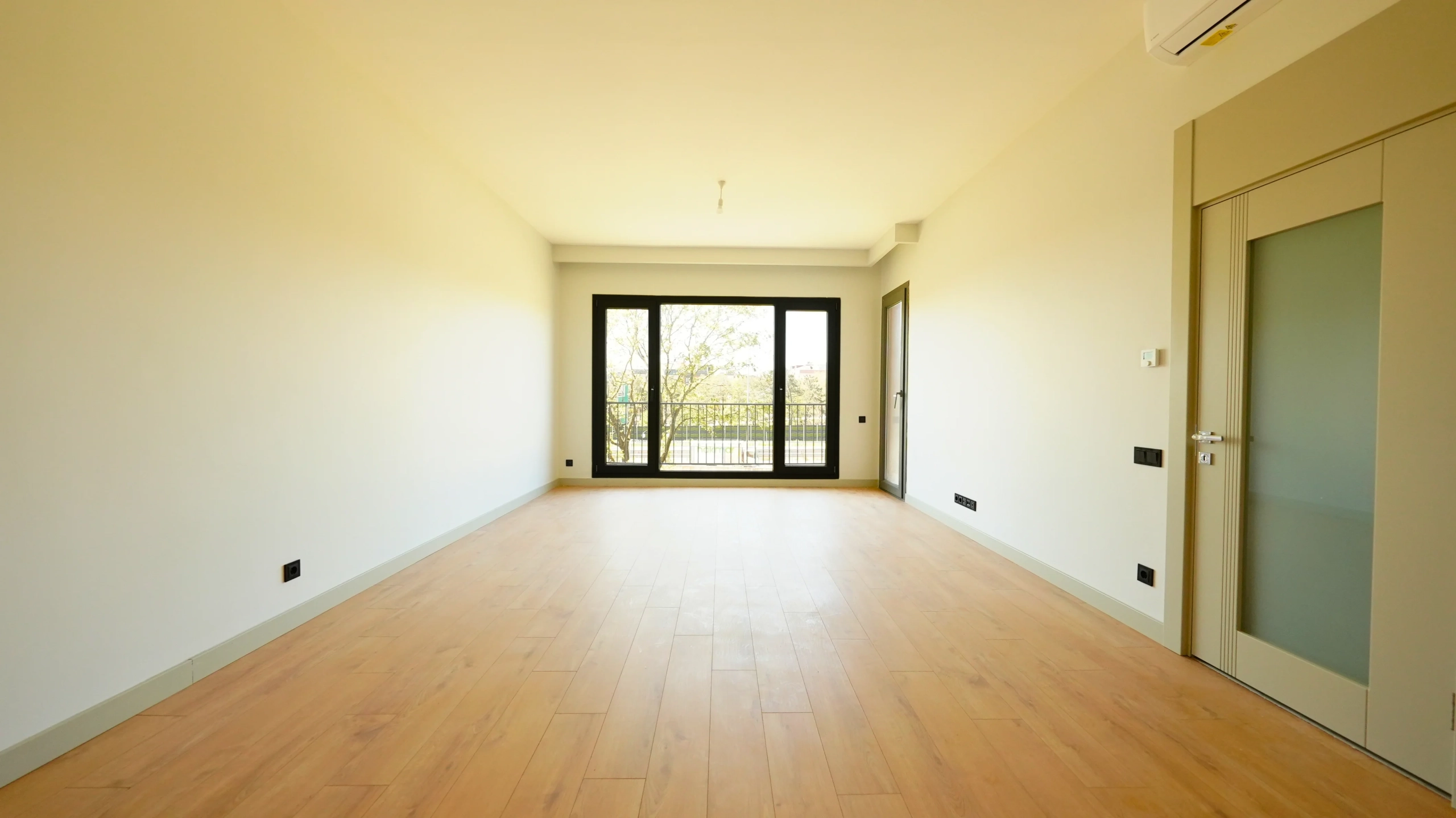 Çınarköy 3+1 satılık daire – salon genis yasam alani