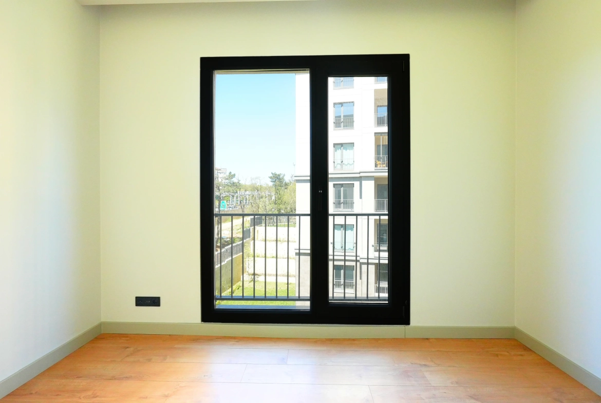 Çınarköy 3+1 satılık daire – yatak odasi 3 balkon manzarasi
