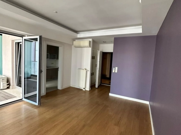 My Home 2+1 Apartment for Sale – Separate Kitchen, High Floor