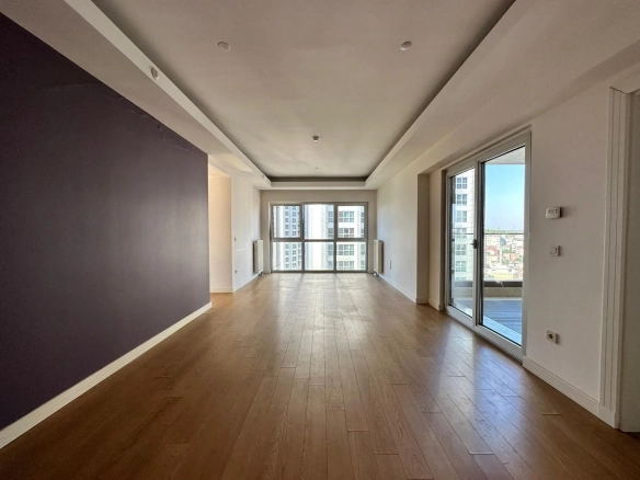 My Home 2+1 Apartment for Sale – Separate Kitchen, High Floor